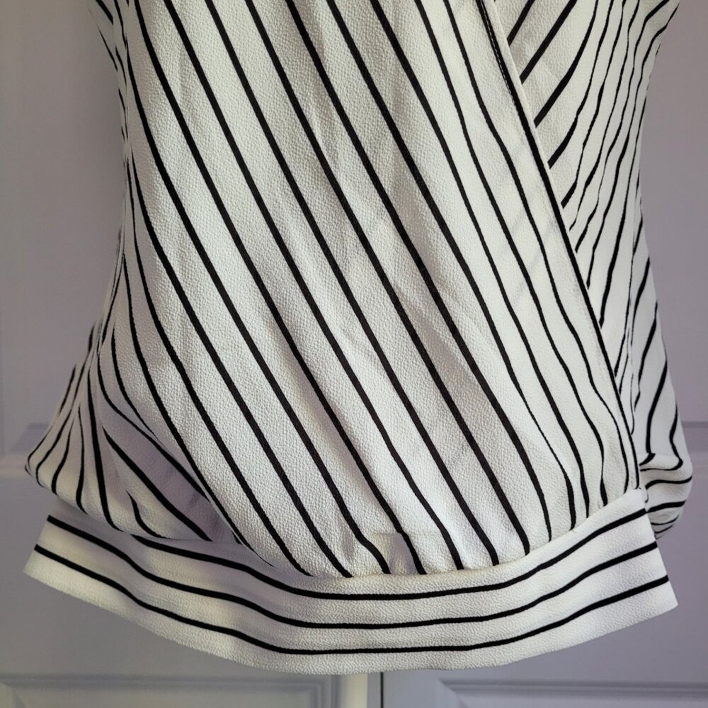 NWT! Reitmans black & white striped blouse size S - Picture 3 of 6